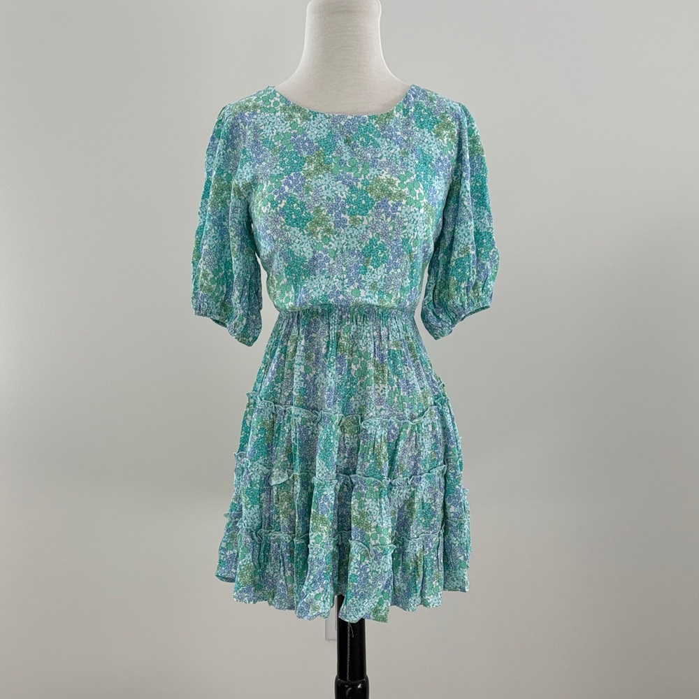 Chic Floral Mini Dress in Green